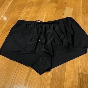 Nwt Time and tru tulip shorts built-in brief size 1X (16W-18W).